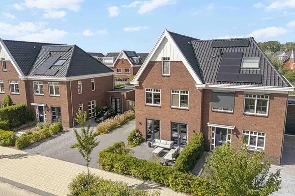 Van Gogh Allee 10, RHOON