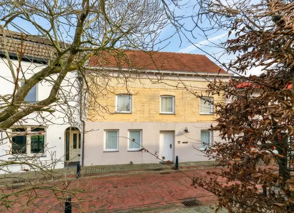 Mgr. Brulsstraat 11
