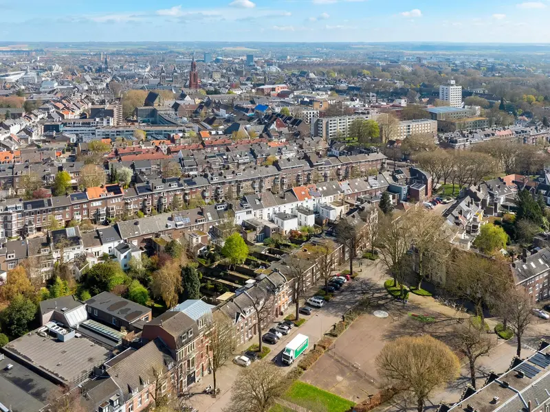 Volksplein 21