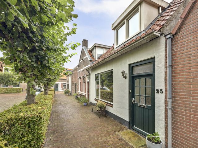 Twee-onder-één-kap te koop: Ring 25, Ouwerkerk