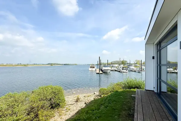 Rijnbandijk 36 84, MAURIK