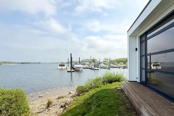 Rijnbandijk 36 84, MAURIK