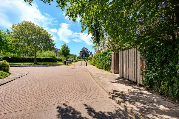 Pruimentuin 13, BARENDRECHT