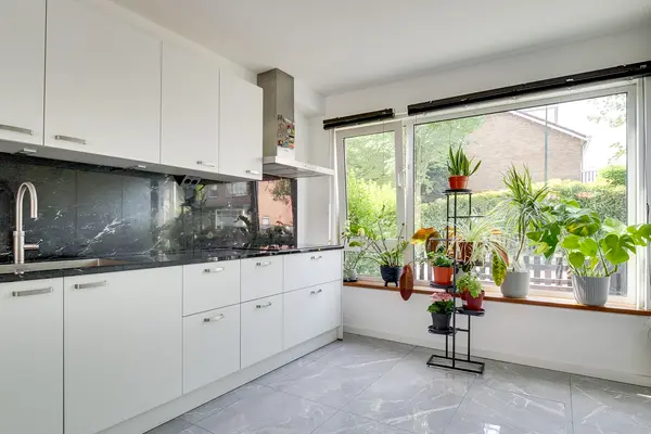 Nyeveltstraat 23, DE MEERN