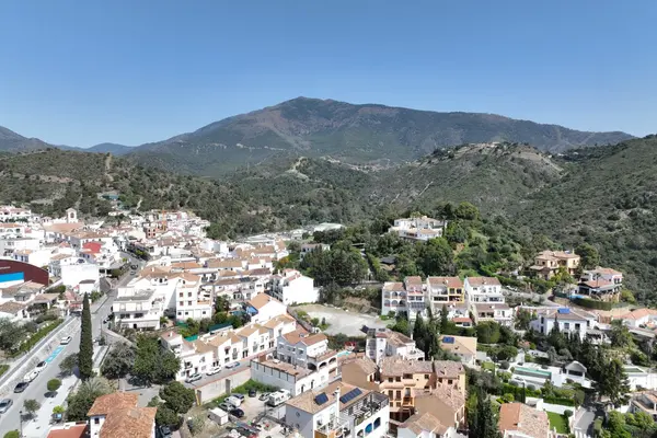 Fuente Lirios — Benahavís (Costa del sol) , MÁLAGA