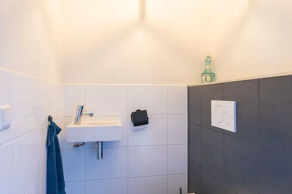Zandsteen 78, HOORN