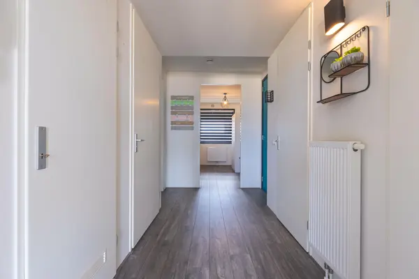 Zandsteen 89, HOORN
