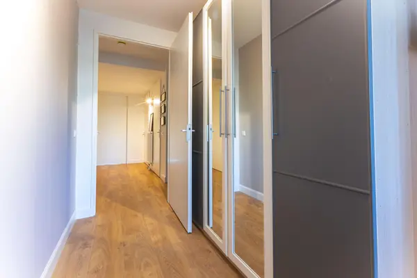 Zandsteen 100, HOORN