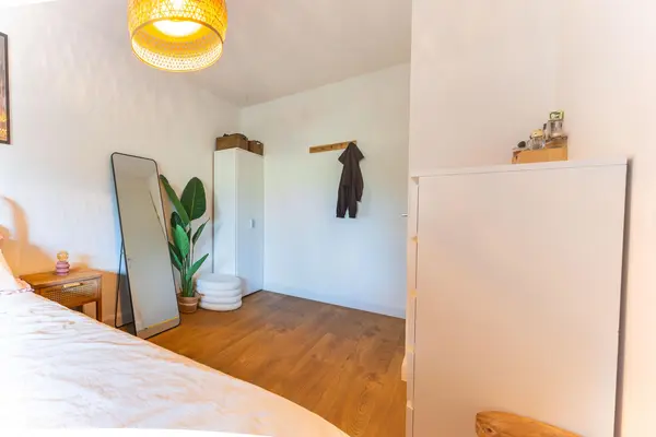 Zandsteen 100, HOORN