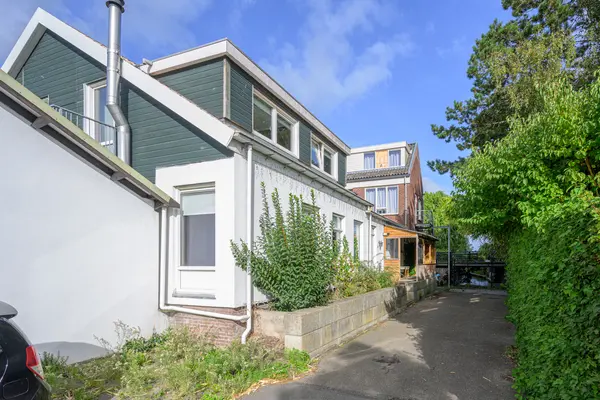 Gedempte Achterburggracht 9, NOORD-SCHARWOUDE