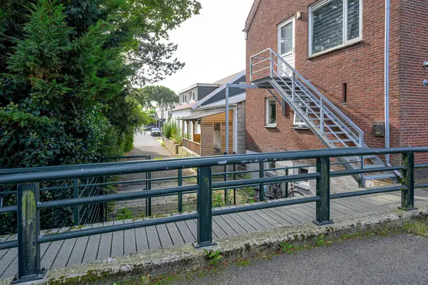 Gedempte Achterburggracht 9, NOORD-SCHARWOUDE