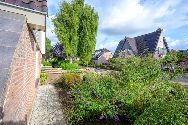 Weidemolen 8, HEERHUGOWAARD