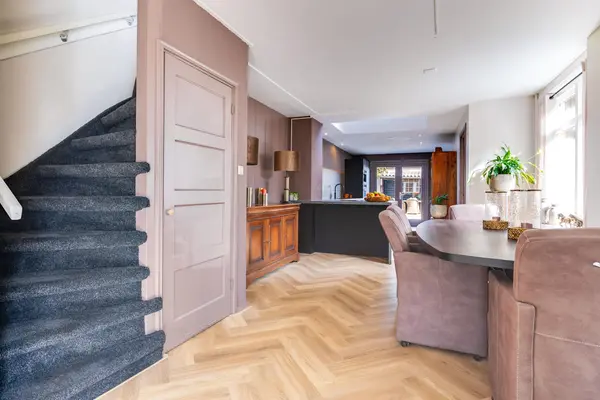 Limmerschouw 25, WINKEL