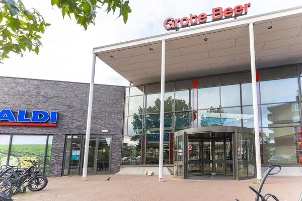 Poolster 241, HOORN