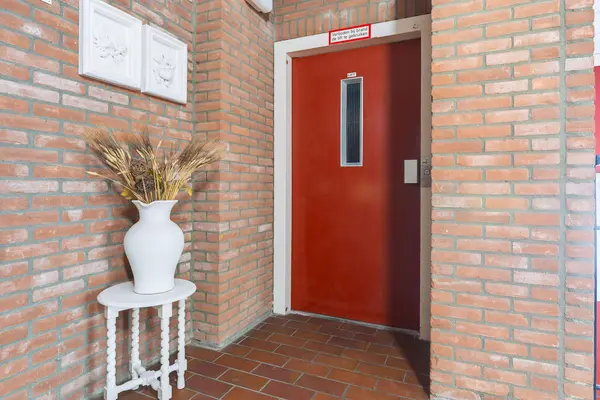 Poolster 241, HOORN