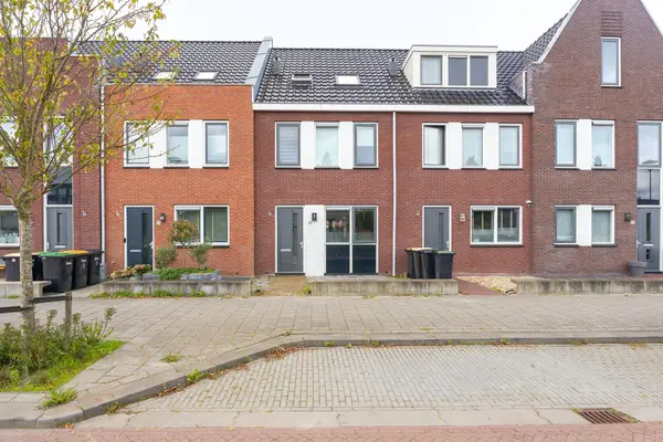 Westerveer 36, ZWAAG