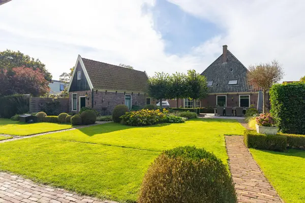 Kerkstraat 42, WOGNUM