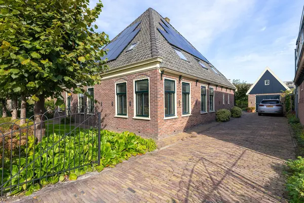 Kerkstraat 42