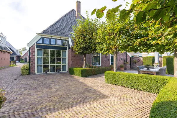 Kerkstraat 42