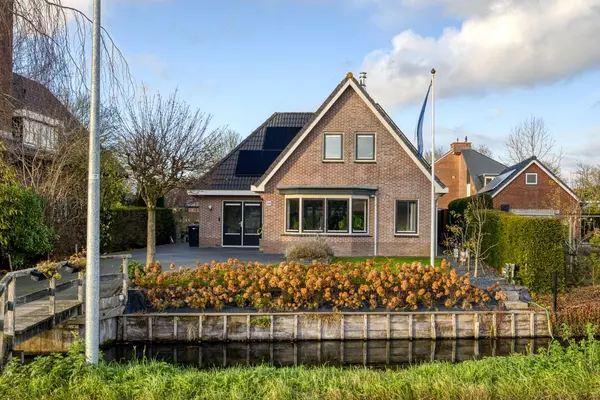 Koewijzend 43A, ZWAAG