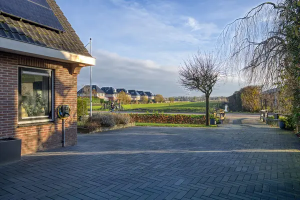 Koewijzend 43A, ZWAAG