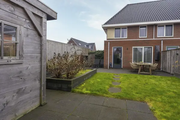 Lage Hoek 117, ZWAAG