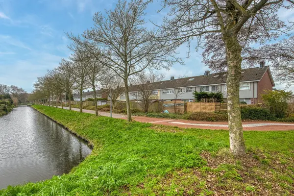 Wever 63, HOORN