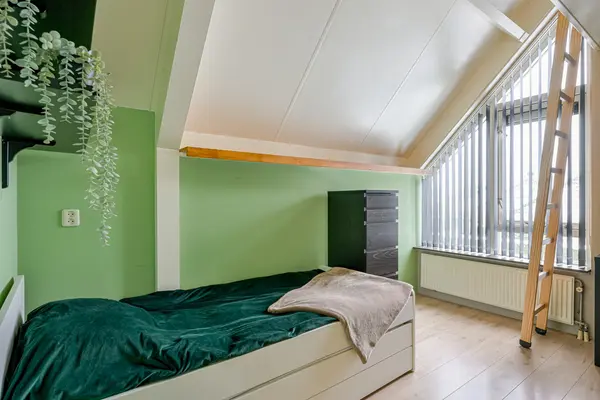 Zwarte Dolfijn 27, HEERHUGOWAARD