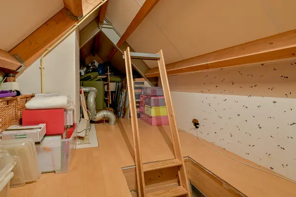 Zwarte Dolfijn 27, HEERHUGOWAARD