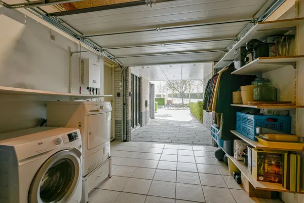 Zwarte Dolfijn 27, HEERHUGOWAARD