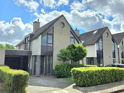 Foto 1 van Zwarte Dolfijn 27