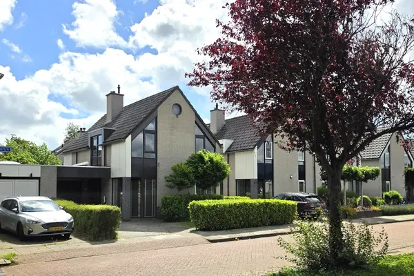 Zwarte Dolfijn 27, HEERHUGOWAARD