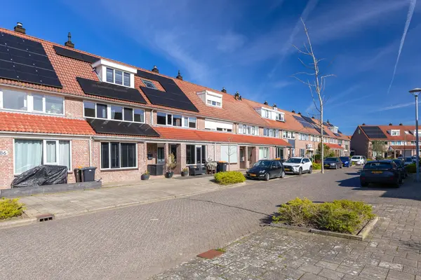 Ceder 85, HOORN