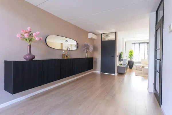 Ceder 85, HOORN