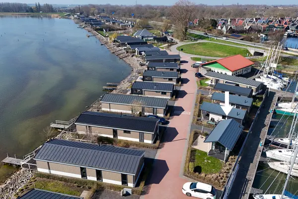 Zuiderdijk 1b 075, BOVENKARSPEL