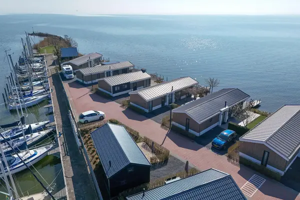 Zuiderdijk 1b 075, BOVENKARSPEL