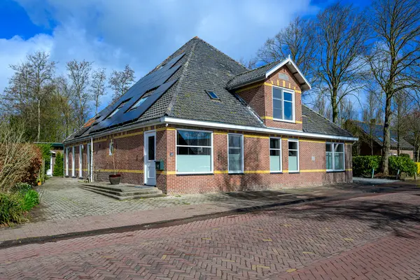 Midwouder Dorpsstraat 10, MIDWOUD