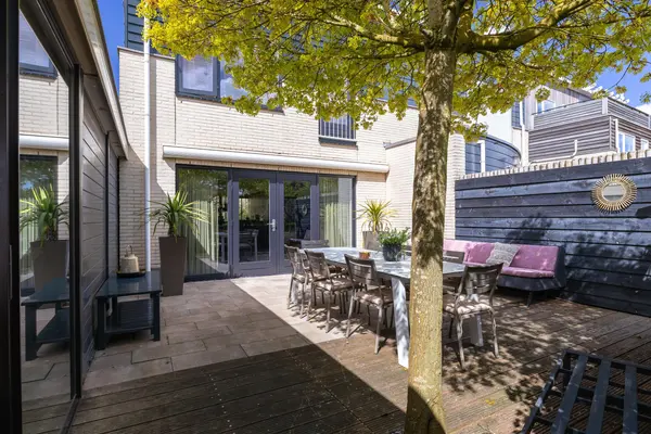 Spanker 13, MEDEMBLIK