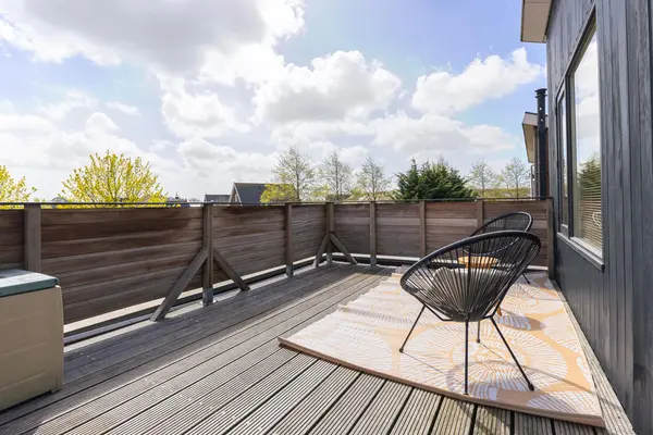 Spanker 13, MEDEMBLIK