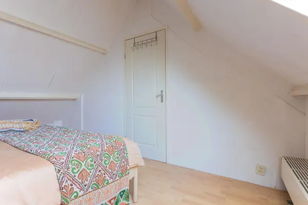 Nachtegaal 100, HOORN