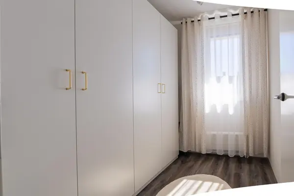 Koolmees 17, HOOGKARSPEL