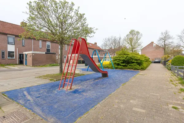 Butterwoud 17, ZWAAG