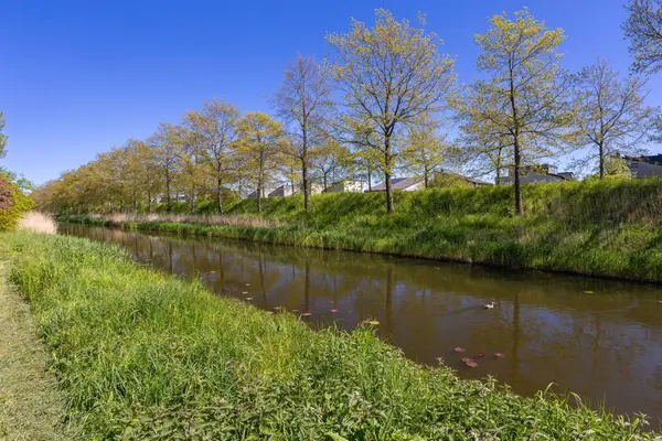 Drecht 27, HEERHUGOWAARD