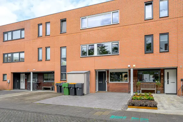 Rie Beisenherzland 5, HEERHUGOWAARD