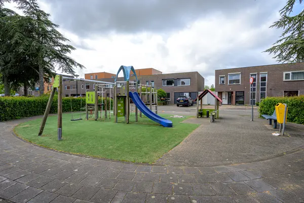 Rie Beisenherzland 5, HEERHUGOWAARD