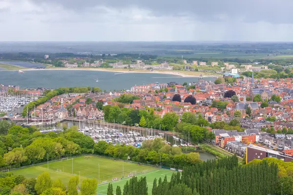 Betsy Kaiserhof 8, HOORN