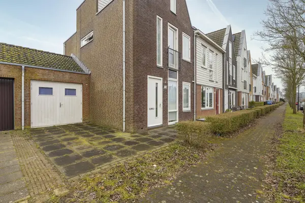 Vredemaker 138, ZWAAG