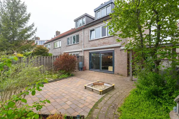 Kinderbalk 7, HOORN