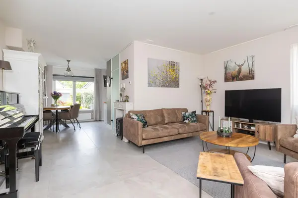 Florijn 131, HOORN
