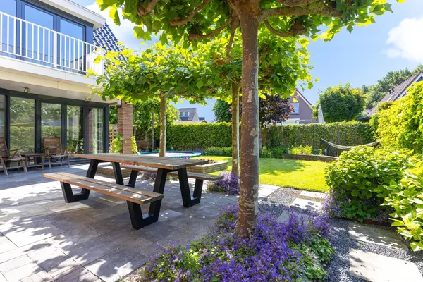 Bertus Aafjeshof 142, HOORN